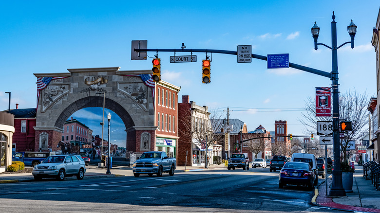 Mural in central Circleville, Ohio